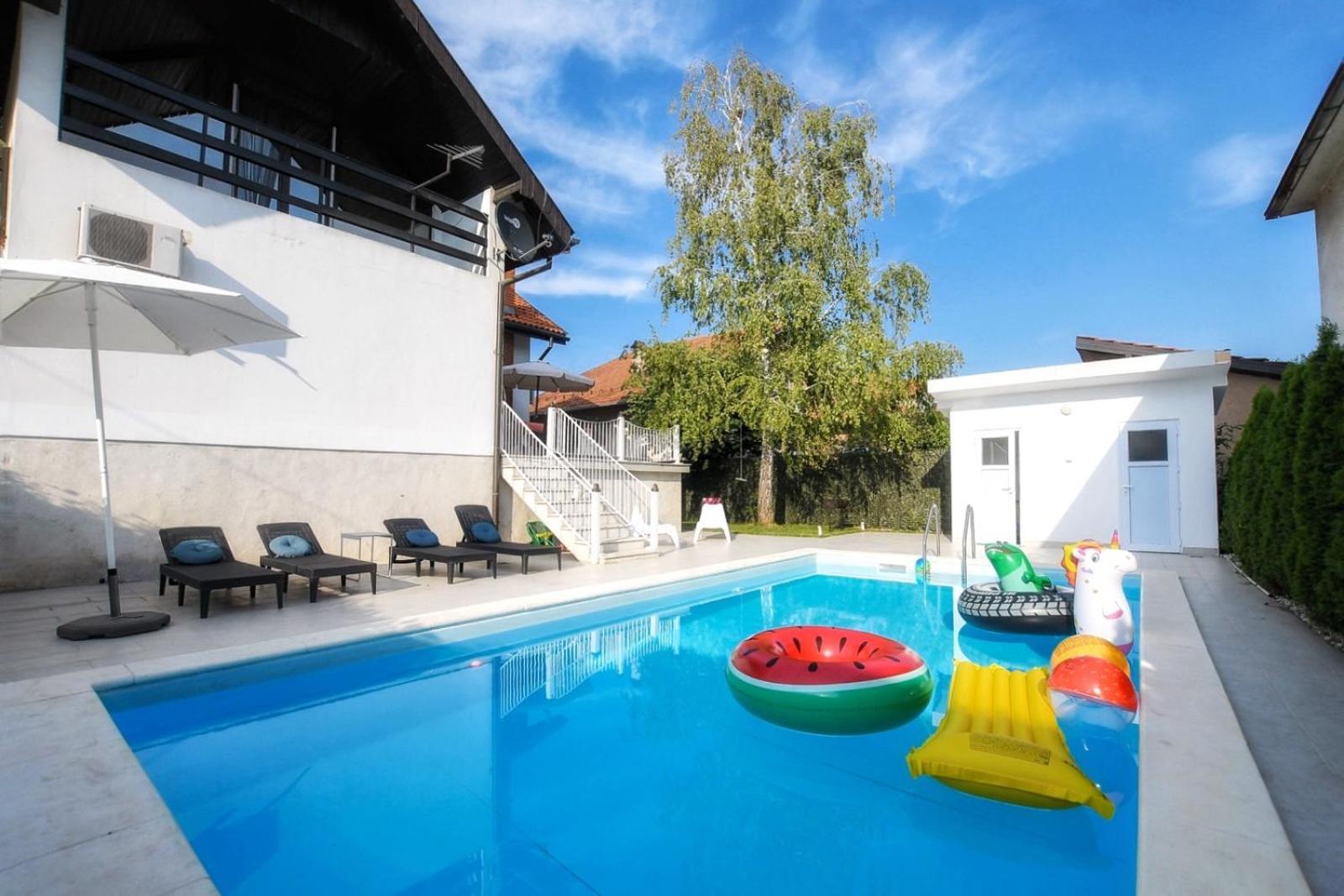 Villa Mina Kladovo, 5-Bedroom Villa With Pool For Up To 12 People Екстериор снимка